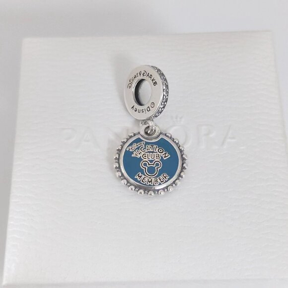 Pandora Vacation Club Member Dangle Charm DVC Exclusive Mickey Mouse NIB Charm - Picture 7 of 8